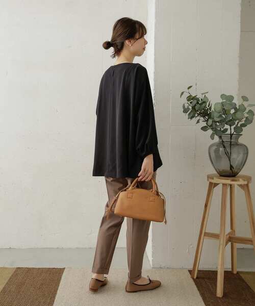 URBAN RESEARCH DOORS(アーバンリサーチドアーズ)の「タックスリーブチュニックブラウス(シャツ/ブラウス・レディース・グレー系その他/グリーン/ネイビー・ONE)」の8枚目の写真