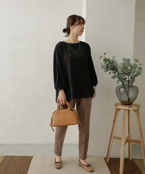 URBAN RESEARCH DOORS(アーバンリサーチドアーズ)の「タックスリーブチュニックブラウス(シャツ/ブラウス・レディース・グレー系その他/グリーン/ネイビー・ONE)」の20枚目の写真