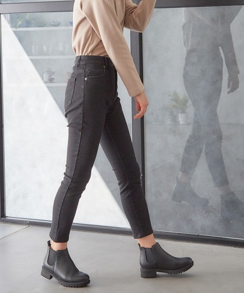 Honeys（ハニーズ）の「暖デニムスキニー６４丈（デニムパンツ・レディース・インディゴブルー/ブラック・LL/S/L/M/SS）」の5枚目の写真