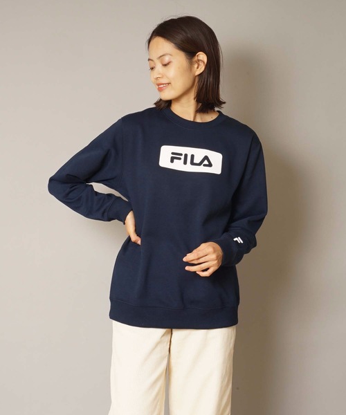 FILA(フィラ)の「【FILA / フィラ】レディースフロントボックスロゴスウェット / トレーナー(スウェット・レディース・ブラック/ベージュ/ネイビー・MEDIUM/LARGE/X-LARGE)」の2枚目の写真
