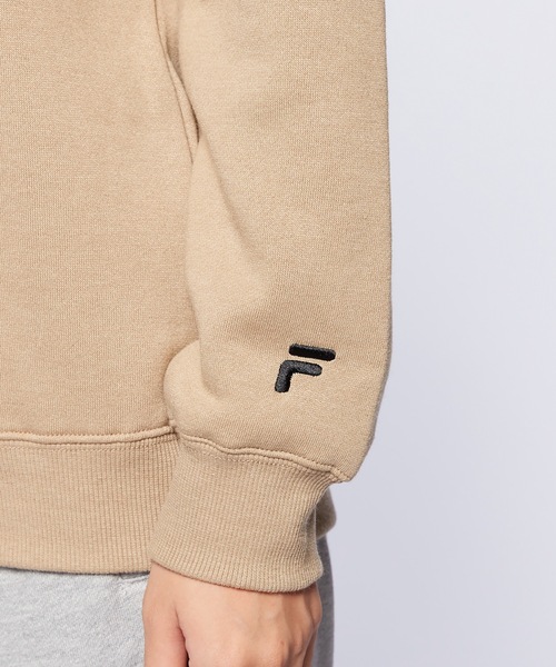 FILA(フィラ)の「【FILA / フィラ】レディースフロントボックスロゴスウェット / トレーナー(スウェット・レディース・ブラック/ベージュ/ネイビー・MEDIUM/LARGE/X-LARGE)」の18枚目の写真