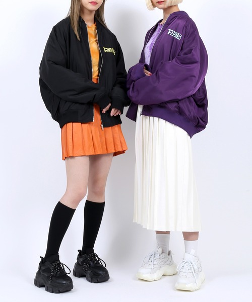 PUNYUS（プニュズ）の「フェイクレザープリーツロングスカート（スカート・レディース・オフホワイト/ブラック/ダークオレンジ・3/1/4/2）」の16枚目の写真