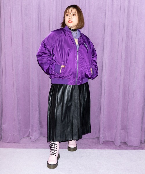 PUNYUS（プニュズ）の「フェイクレザープリーツロングスカート（スカート・レディース・オフホワイト/ブラック/ダークオレンジ・3/1/4/2）」の15枚目の写真