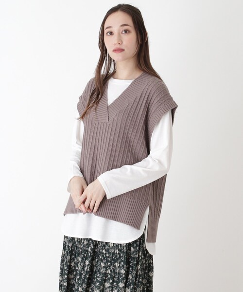 SHOO・LA・RUE（シューラルー）の「◆【2点セット】ニットベスト+ロンT（その他トップス・レディース・アイボリー/ブラウン系その他/ブラック系3/ピンク系・02/03/04）」の4枚目の写真