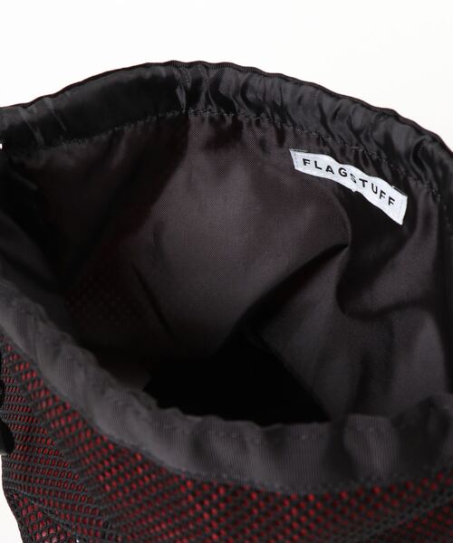 F-LAGSTUF-F（フラグスタフ）の「F-LAGSTUF-F×OUTDOOR/フラグスタフ×アウトドア/別注巾着バッグ（ショルダーバッグ・メンズ・レッド・FREE）」の2枚目の写真