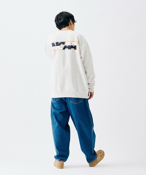 JOURNAL STANDARD（ジャーナルスタンダード）の「【NCAA × JS】別注 プリントロゴ スウェット  [ユニセックス対応]（スウェット・メンズ・マスタード/ホワイト/コバルトブルー/ネイビー/ライトグレー・LARGE/MEDIUM）」の9枚目の写真