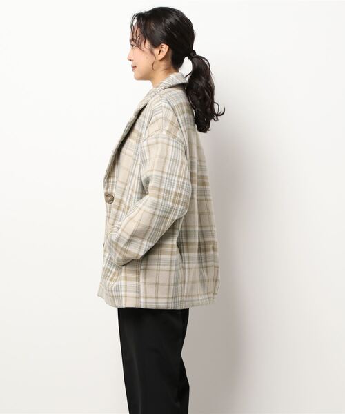 HONEYSUCKLE ROSE（ハニーサックルローズ）の「【HONEYSUCKLE ROSE】チェックショートチェスターコート（チェスターコート・レディース・ベージュ/ブラック×グリーン・L/M）」の5枚目の写真