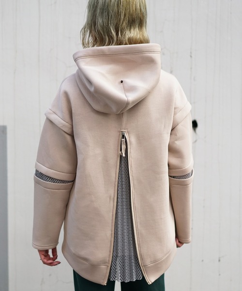 AULA AILA(アウラアイラ)の「AULA AILA(アウラ アイラ)別注2WAYバックプリーツパーカー(パーカー・レディース・ホワイト/ベージュ/ブラック・FREE)」の7枚目の写真