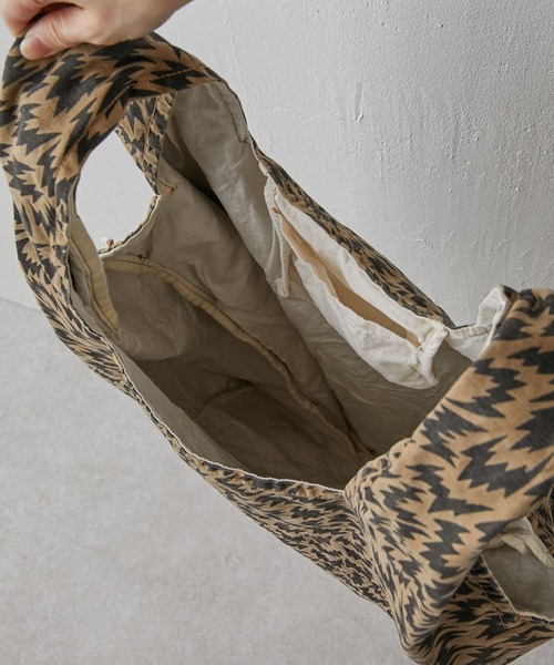 MASTER&Co（マスターアンドコー）の「【MASTER&Co. /マスターアンドコー】×ELEY KISHIMOTO FLASH ECOBAG / イーリーキシモト エコバッグ（トートバッグ・レディース・ホワイト/ブラック/ベージュ・FREE）」の22枚目の写真