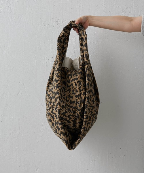 MASTER&Co（マスターアンドコー）の「【MASTER&Co. /マスターアンドコー】×ELEY KISHIMOTO FLASH ECOBAG / イーリーキシモト エコバッグ（トートバッグ・レディース・ホワイト/ブラック/ベージュ・FREE）」の19枚目の写真