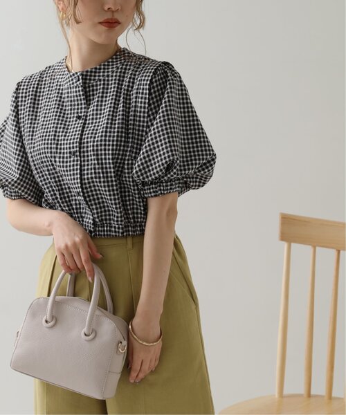 RAY CASSIN（レイカズン）の「ギンガムショート丈ボリュームブラウス（シャツ/ブラウス・レディース・ベージュ/グレー/ブラック・FREE）」の7枚目の写真