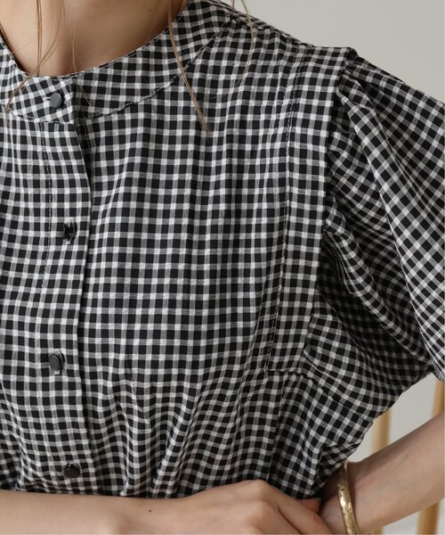 RAY CASSIN（レイカズン）の「ギンガムショート丈ボリュームブラウス（シャツ/ブラウス・レディース・ベージュ/グレー/ブラック・FREE）」の11枚目の写真