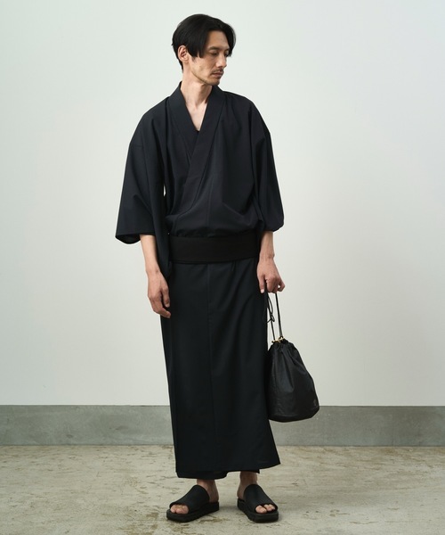 和ROBE(ワローブ)の「KIN-CHAKU BAG(ハンドバッグ・メンズ・ブラック/チャコール/ダークネイビー・FREE)」の5枚目の写真
