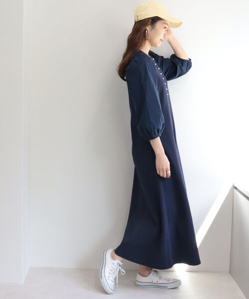 fredy emue（フレディエミュ）の「パールボタン袖ボリュームワンピース（ワンピース・レディース・ネイビー/イエロー・38/36）」の9枚目の写真