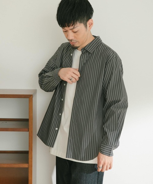 ITEMS URBANRESEARCH（アイテムズ アーバンリサーチ）の「レギュラー ストライプシャツ（シャツ/ブラウス・メンズ・ブルー/ブラック/ネイビー・LARGE/MEDIUM）」の11枚目の写真