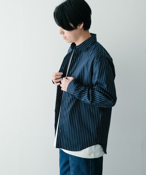 ITEMS URBANRESEARCH（アイテムズ アーバンリサーチ）の「レギュラー ストライプシャツ（シャツ/ブラウス・メンズ・ブルー/ブラック/ネイビー・LARGE/MEDIUM）」の17枚目の写真