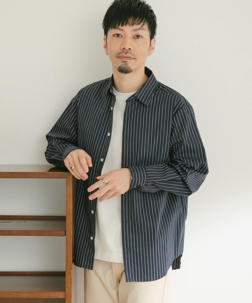 ITEMS URBANRESEARCH（アイテムズ アーバンリサーチ）の「レギュラー ストライプシャツ（シャツ/ブラウス・メンズ・ブルー/ブラック/ネイビー・LARGE/MEDIUM）」の20枚目の写真