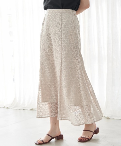 earth music&ecology(アースミュージックアンドエコロジー)の「リーフ柄レーススカート(スカート・レディース・ブラウン/オフホワイト/オリーブ・S/M)」の2枚目の写真