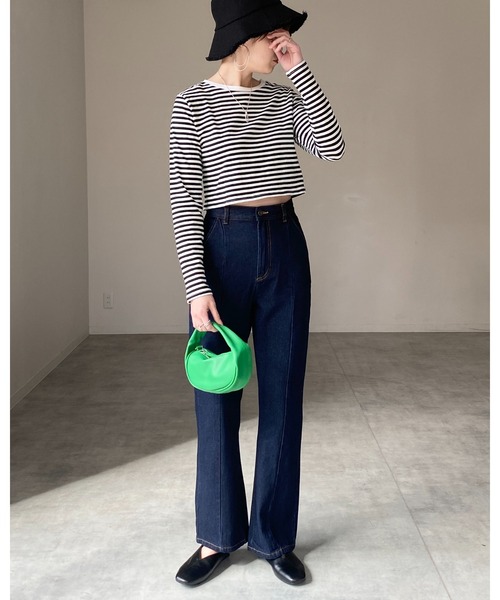 She's Closet（シーズクローゼット）の「ハイウエストセンターラインフレアデニムパンツ（デニムパンツ・レディース・オフホワイト/インディゴブルー/ブルー・M/L）」の14枚目の写真