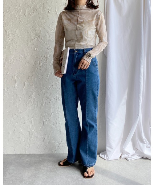 She's Closet（シーズクローゼット）の「ハイウエストセンターラインフレアデニムパンツ（デニムパンツ・レディース・オフホワイト/インディゴブルー/ブルー・M/L）」の6枚目の写真
