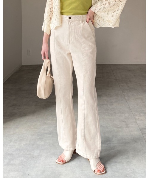 She's Closet（シーズクローゼット）の「ハイウエストセンターラインフレアデニムパンツ（デニムパンツ・レディース・オフホワイト/インディゴブルー/ブルー・M/L）」の13枚目の写真