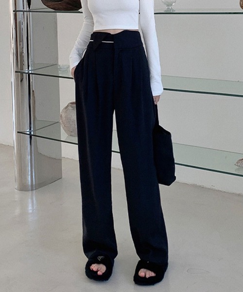 me+em select（ミームセレクト）の「※【 S/M/L/XLサイズ展開 】パイピングラインワイドベルトタックルーズスラックス（スラックス・レディース・グレー/ブラック/ホワイト/ブラウン・X-LARGE/SMALL/MEDIUM/LARGE）」の5枚目の写真