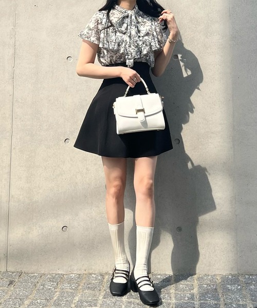 TITTY&CO.(ティティーアンドコー)の「【TITTY&Co.】トワルドジュイラッフルリボンブラウス(シャツ/ブラウス・レディース・ブラック/グレー系その他・FREE)」の21枚目の写真