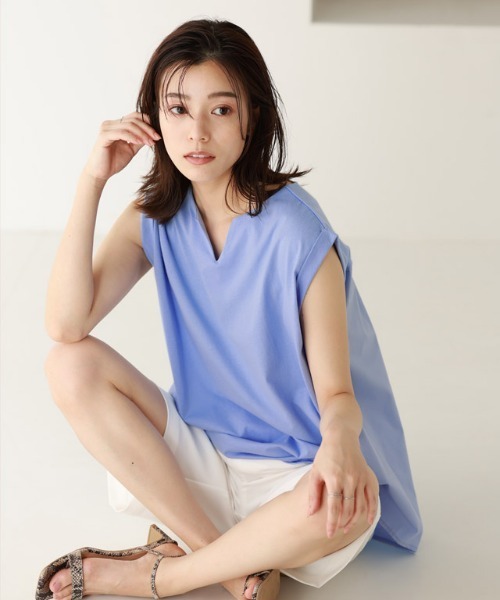 Pierrot（ピエロ）の「異素材切り替えキーネックカットソー（Tシャツ/カットソー・レディース・ブラック/オフホワイト/ブルー・M/L）」の4枚目の写真