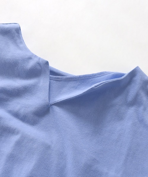 Pierrot（ピエロ）の「異素材切り替えキーネックカットソー（Tシャツ/カットソー・レディース・ブラック/オフホワイト/ブルー・M/L）」の22枚目の写真