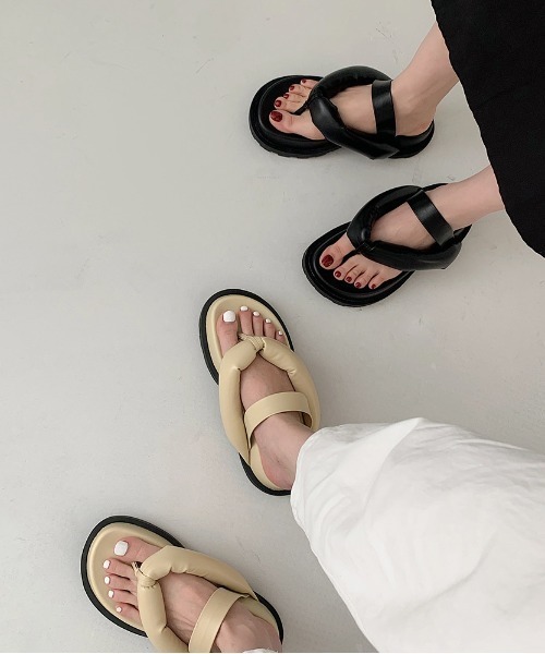 MANGROVE（マングローブ）の「トラックソールボリュームサンダル（サンダル・レディース・ブラック/アイボリー・SMALL/MEDIUM/LARGE）」の8枚目の写真