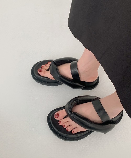 MANGROVE（マングローブ）の「トラックソールボリュームサンダル（サンダル・レディース・ブラック/アイボリー・SMALL/MEDIUM/LARGE）」の10枚目の写真