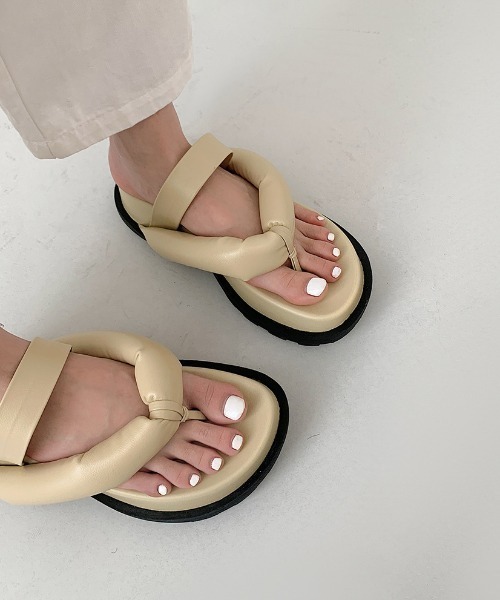 MANGROVE（マングローブ）の「トラックソールボリュームサンダル（サンダル・レディース・ブラック/アイボリー・SMALL/MEDIUM/LARGE）」の12枚目の写真