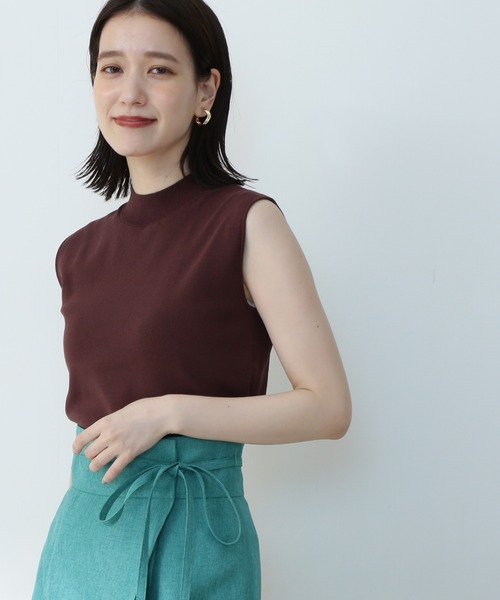 総針ボトルネックノースリーブニット