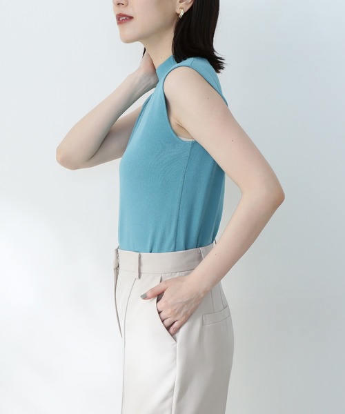 総針ボトルネックノースリーブニット