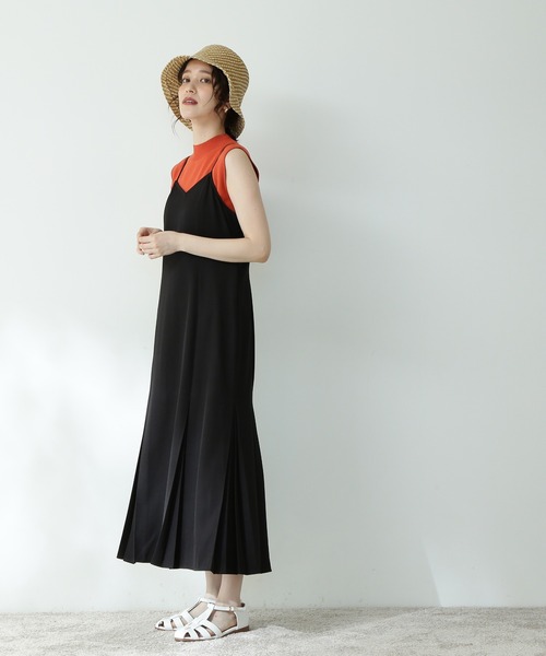 総針ボトルネックノースリーブニット