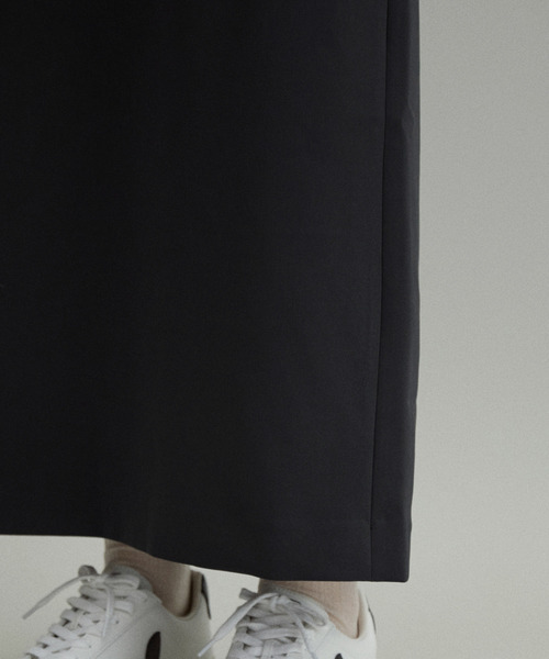 ADAM ET ROPE'（アダムエロペ）の「【WEB限定(一部店舗展開あり)】ロングベンツペンシルスカート（スカート・レディース・オフホワイト/ベージュ系その他/ブラック系その他・38/36）」の15枚目の写真