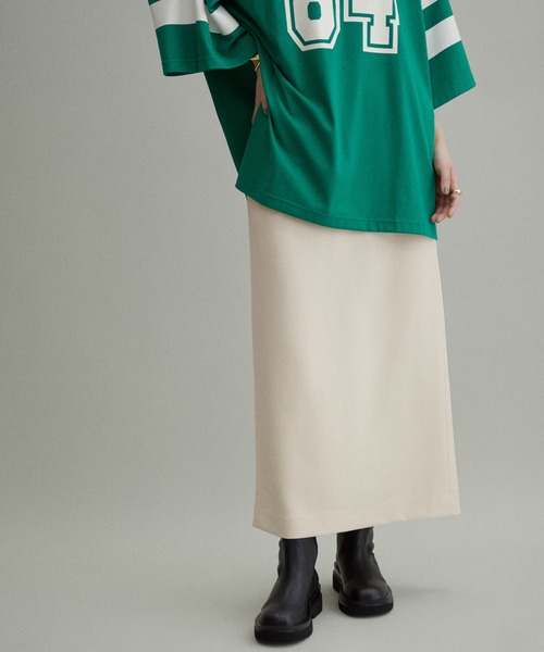 ADAM ET ROPE'（アダムエロペ）の「【WEB限定(一部店舗展開あり)】ロングベンツペンシルスカート（スカート・レディース・オフホワイト/ベージュ系その他/ブラック系その他・38/36）」の2枚目の写真