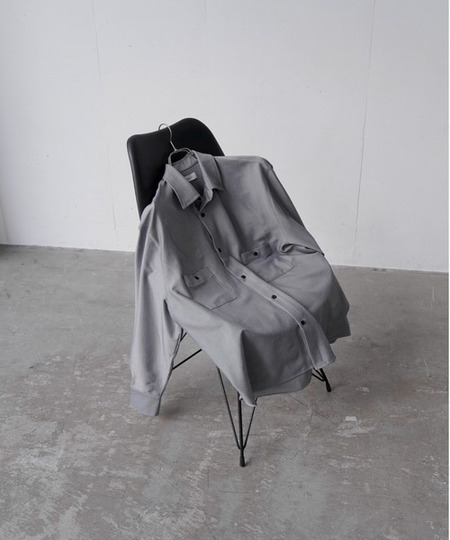 INTER FACTORY（インターファクトリー）の「ファッションインフルエンサー yuuki - Wool like basic shirts / ウールライクベーシックシャツ　made in INTER FACTORY（シャツ/ブラウス・メンズ・グレー/ブルー・SMALL/MEDIUM）」の9枚目の写真