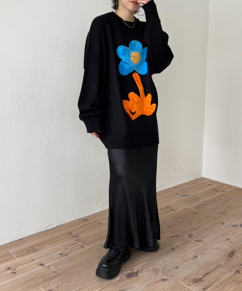 wee9s(ウィークス)の「over size FLOWER knit / オーバーサイズフラワーニット(ニット/セーター・レディース・ブラック・FREE)」の5枚目の写真
