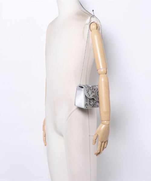 Three Four Time（ｽﾘｰﾌｫｰﾀｲﾑ）の「フラワービーズクラッチ【結婚式/パーティ/フォーマル】（クラッチバッグ・レディース・オフホワイト/グレー・FREE）」の6枚目の写真