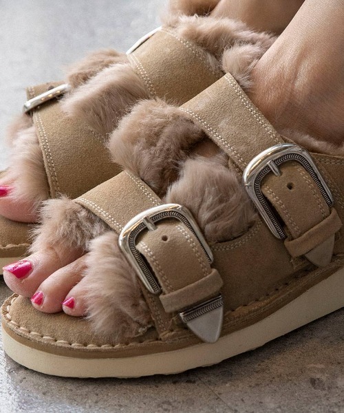 CAMINANDO（カミナンド）の「CAMINANDO DOUBLE BACKLE SANDALS