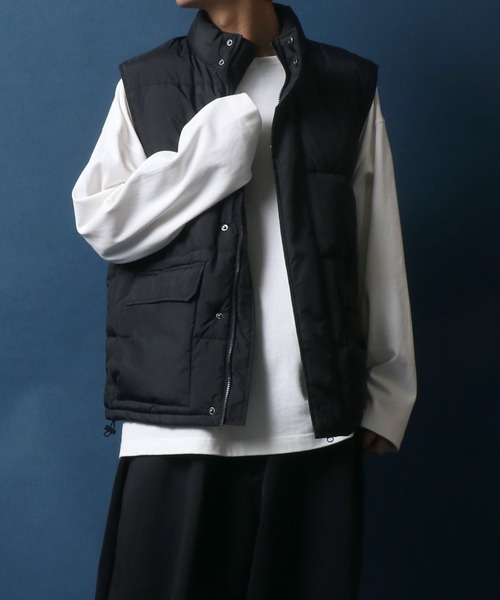 ANPAS（アンパス）の「Fly Front Oversized Eco Down Vest/比翼仕立て オーバーサイズ エコダウンベスト（ダウンベスト・メンズ・チャコールグレー/ブラック/カーキ・M/L）」の10枚目の写真