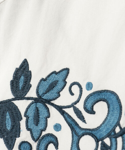 BEAMS LIGHTS（ビームスライツ）の「BEAMS LIGHTS / フラワー刺繍シャツ（シャツ/ブラウス・メンズ・サックスブルー/ホワイト・MEDIUM/LARGE/SMALL）」の11枚目の写真