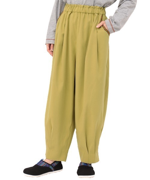 チチカカ（チチカカ）の「ピーチスキンエッグタックパンツ【大きいサイズ】（その他パンツ・レディース・ブルー/ブラック/ライトグリーン・3L）」の9枚目の写真