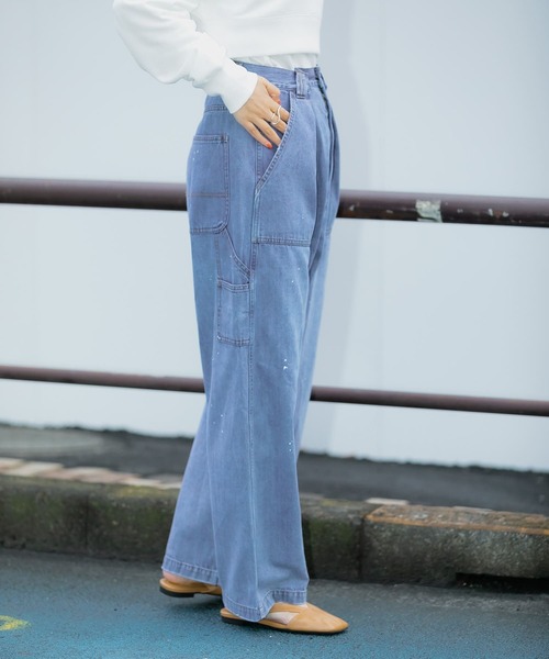KBF（ケイビーエフ）の「ペインターデニム（デニムパンツ・レディース・ライトブルー/ホワイト・34/36）」の20枚目の写真