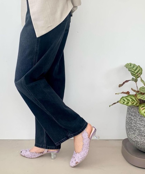 【Bridget Birkin】フラワーカットワークバックバンドパンプス(531300)