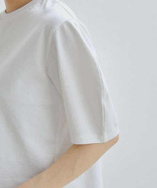 SALON adam et rope'（サロン アダム エ ロペ）の「[ご好評につき新色追加！]【UVケア・接触冷感】カーブスリーブクルーネックTシャツ（Tシャツ/カットソー・レディース・ホワイト/ブラック/グレー/グリーン・FREE）」の10枚目の写真