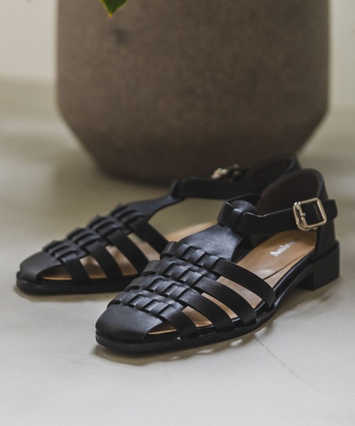 Andemiu（アンデミュウ）の「【SサイズWEB限定】グルカフラットサンダル191465（サンダル・レディース・オフホワイト/ブラック/ベージュ・SMALL/MEDIUM/LARGE）」の4枚目の写真