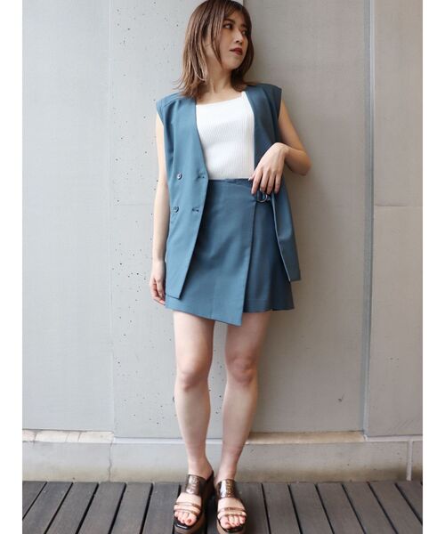 MURUA（ムルーア）の「ラップキュロット【セットアップ着用可能】（スラックス・レディース・ブルー/ブラック/ベージュ/ダークグレー・1/2）」の6枚目の写真