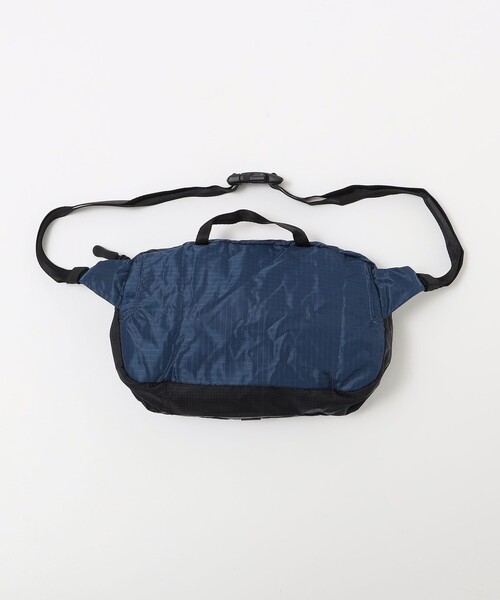 THE NORTH FACE(ザノースフェイス)の「THE NORTH FACE: MAYFLY HIP POUCH(ショルダーバッグ・メンズ・ブラック/ブルー・ONE SIZE)」の4枚目の写真